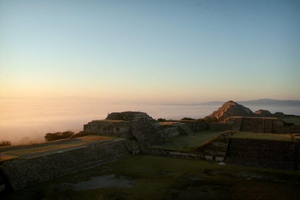 02-monte-alban-oaxaca.png