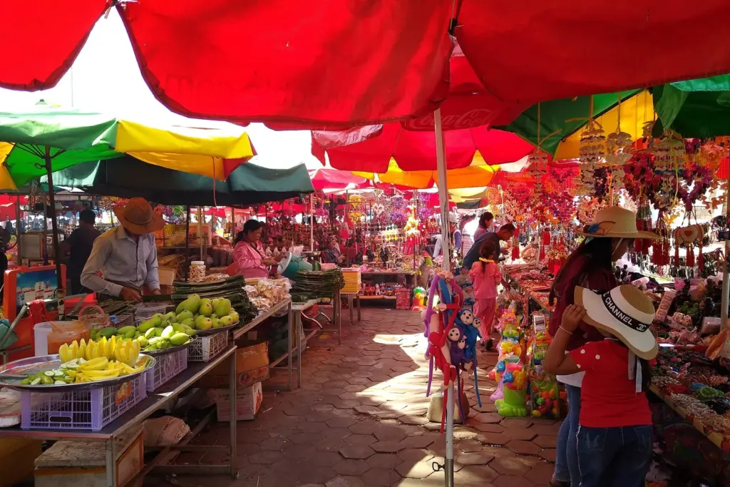 Mercado del cangrejo de Kep Mercado del cangrejo de Kep, famoso por el cangrejo a la pimienta de Kampot