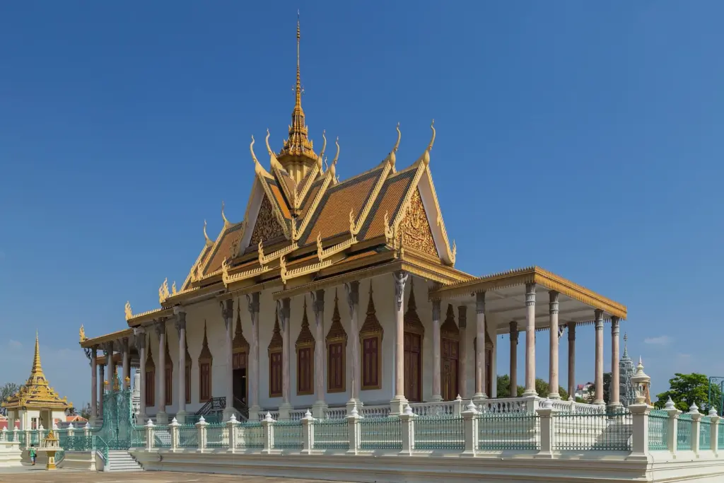 Palacio Real de Phnom Penh Palacio Real de Phnom Penh con sus tejados dorados